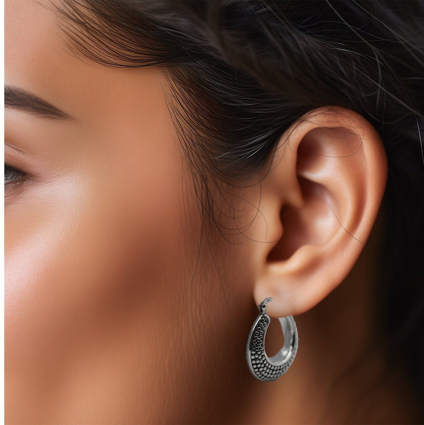 925 Silver Hoop Earrings - Delicate Dot Design - Lightweight Daily Wear 1490