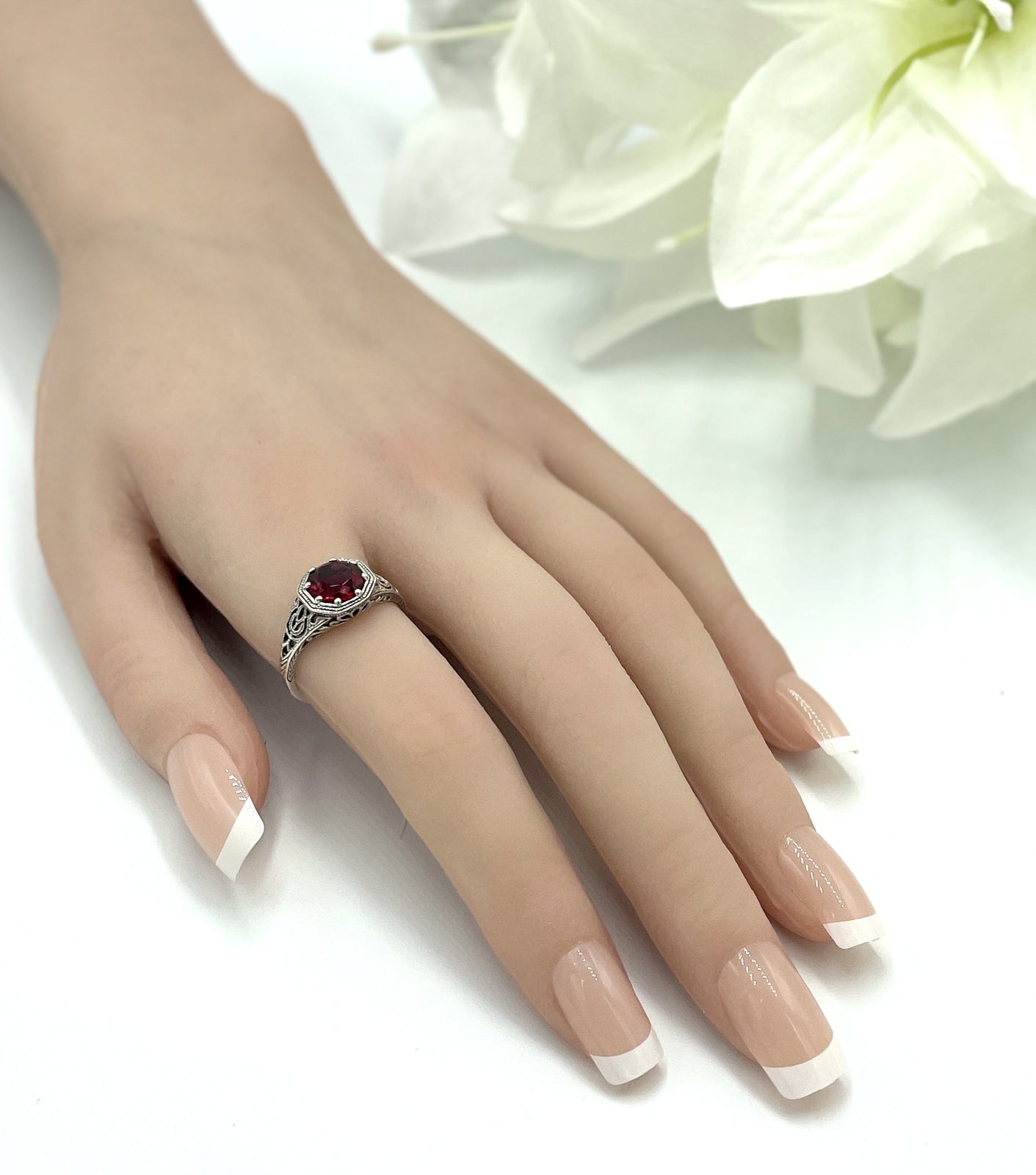 VIVID RED FILIGREE 925 STERLING SILVER SIMULATED RUBY SOLITAIRE RING #1321
