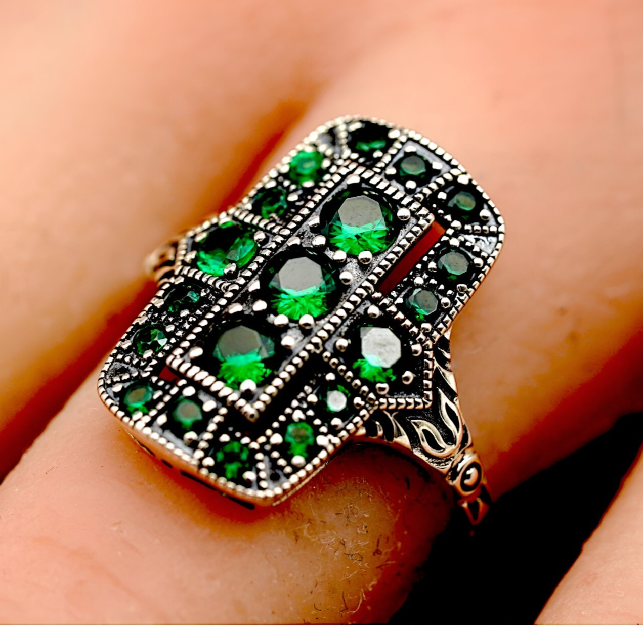 VINTAGE STYLE SIMULATED EMERALD 925 SOLID STERLING SILVER FILIGREE RING 1750