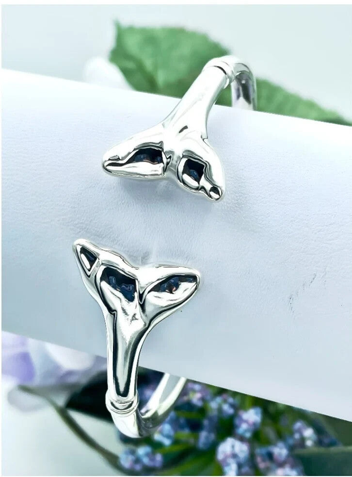 925 STERLING SILVER DOLPHIN/WHALE TAIL BANGLE BRACELET LIGHTWEIGHT 7" 1463