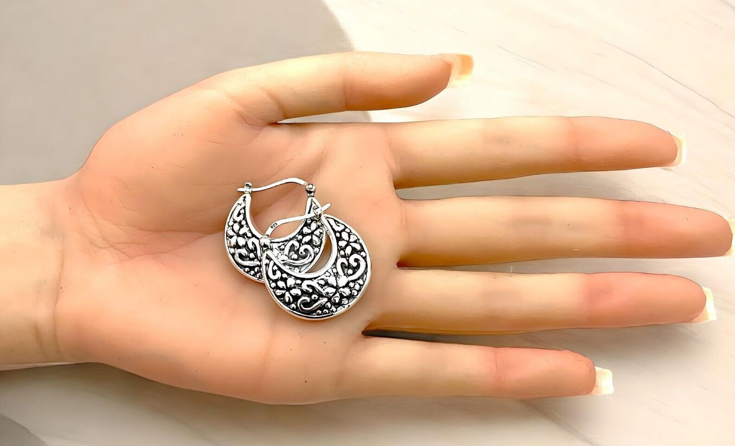 925 STERLING SILVER HEART & FLOWER DESIGN HOOP EARRINGS LIGHTWEIGHT 1560