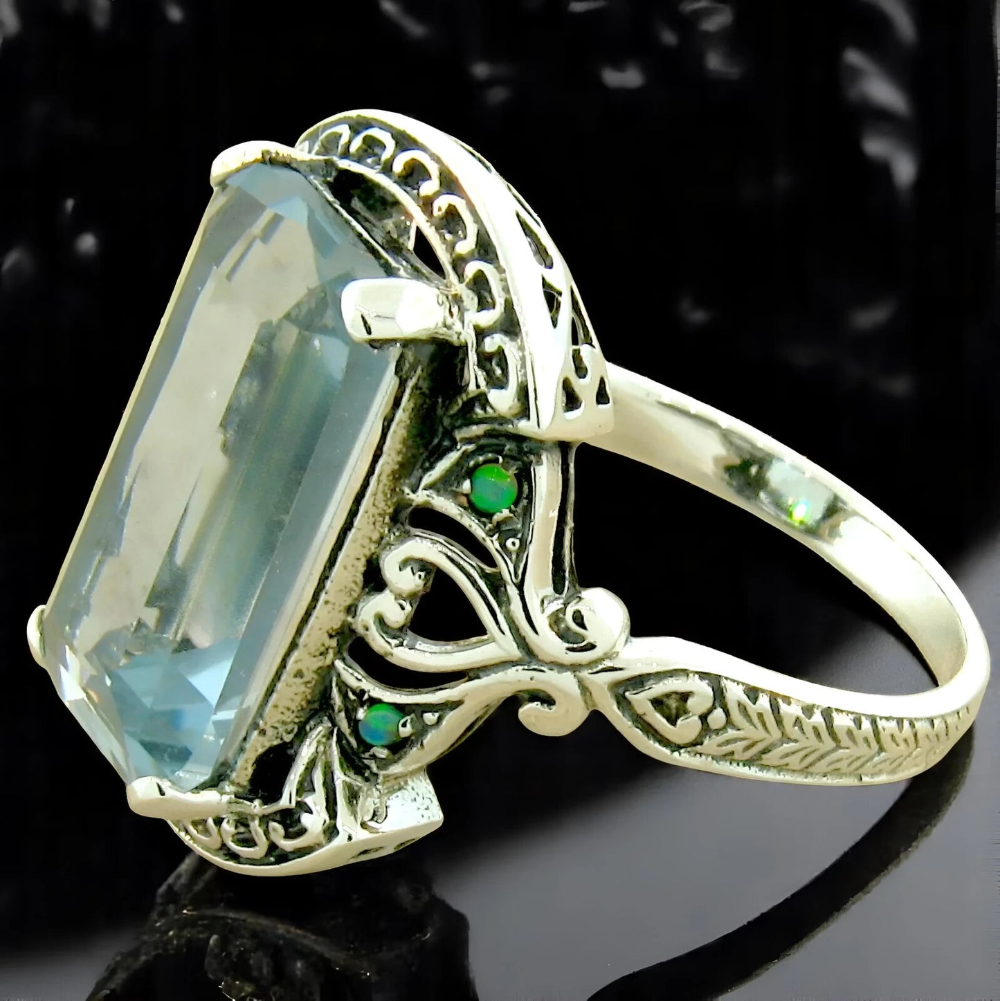 VICTORIAN STYLE 925 STERLING SILVER SIMULATED AQUAMARINE & GREEN OPAL RING 821