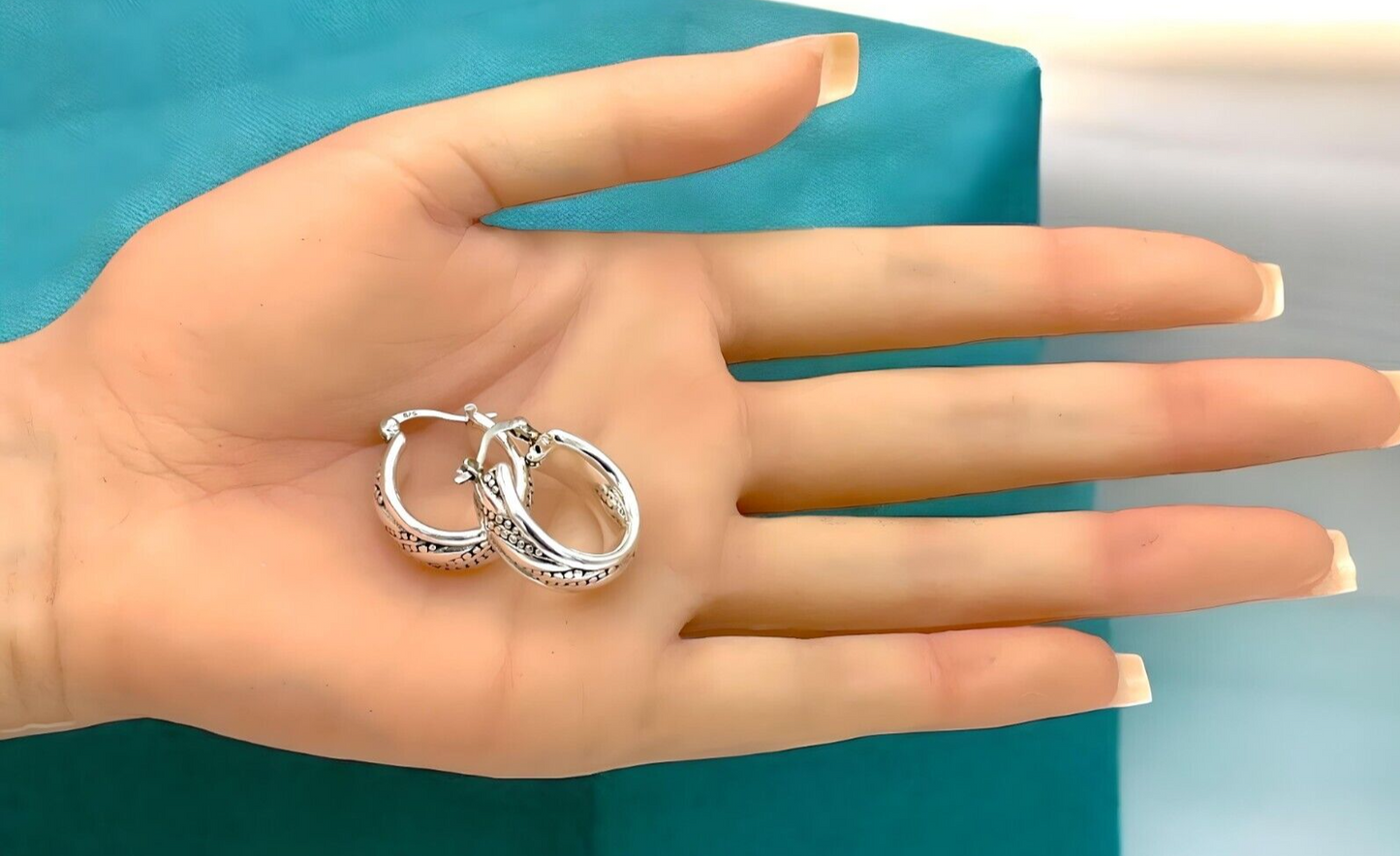 925 STERLING SILVER DOT DESIGN LATCH BACK HOOP EARRINGS LIGHTWEIGHT 1653