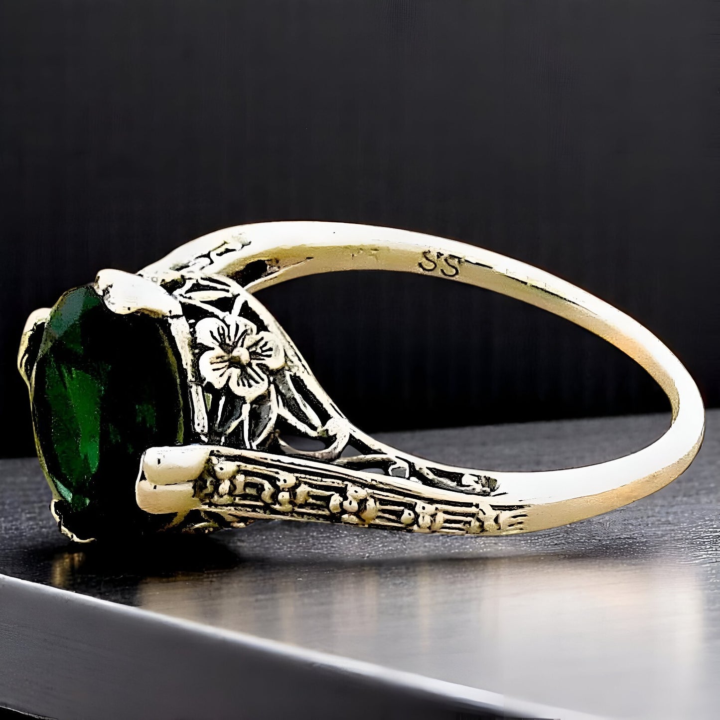 925 SOLID STERLING SILVER DECO ANTIQUE STYLE SIMULATED 2.5 CT EMERALD RING 756