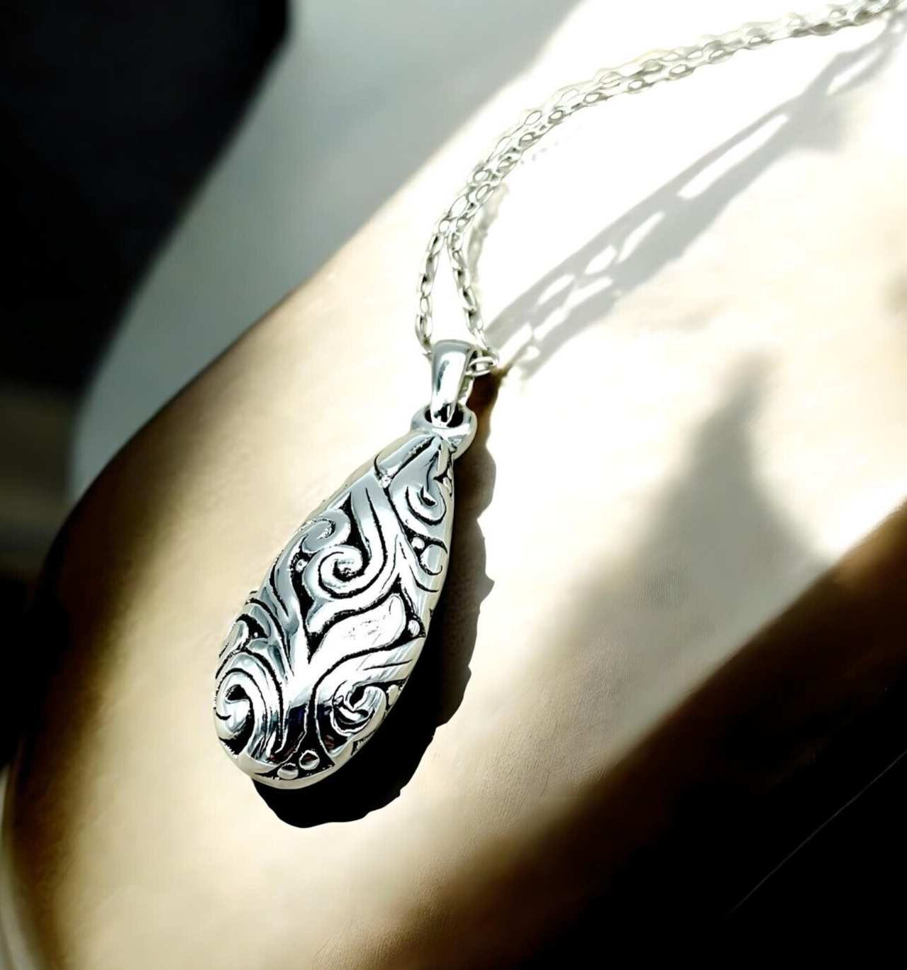 925 STERLING SILVER FILIGREE DESIGN LIGHTWEIGHT PENDANT,CHAIN SOLD SEPARATE 1668