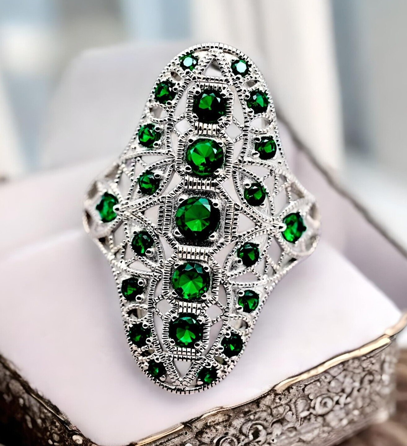 VINTAGE STYLE 925 STERLING SILVER RHODIUM PLATED SIMULATED EMERALD RING 1801