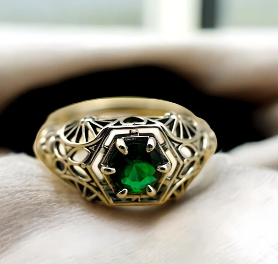 VINTAGE STYLE VIVID GREEN SIMULATED EMERALD 925 SOLID STERLING SILVER RING 1772