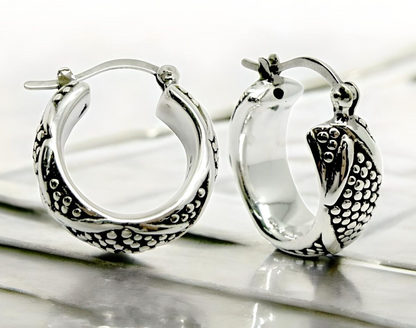 925 STERLING SILVER DOTTED SNAKE DESIGN LIGHTWEIGHT HOOP EARRINGS 1548