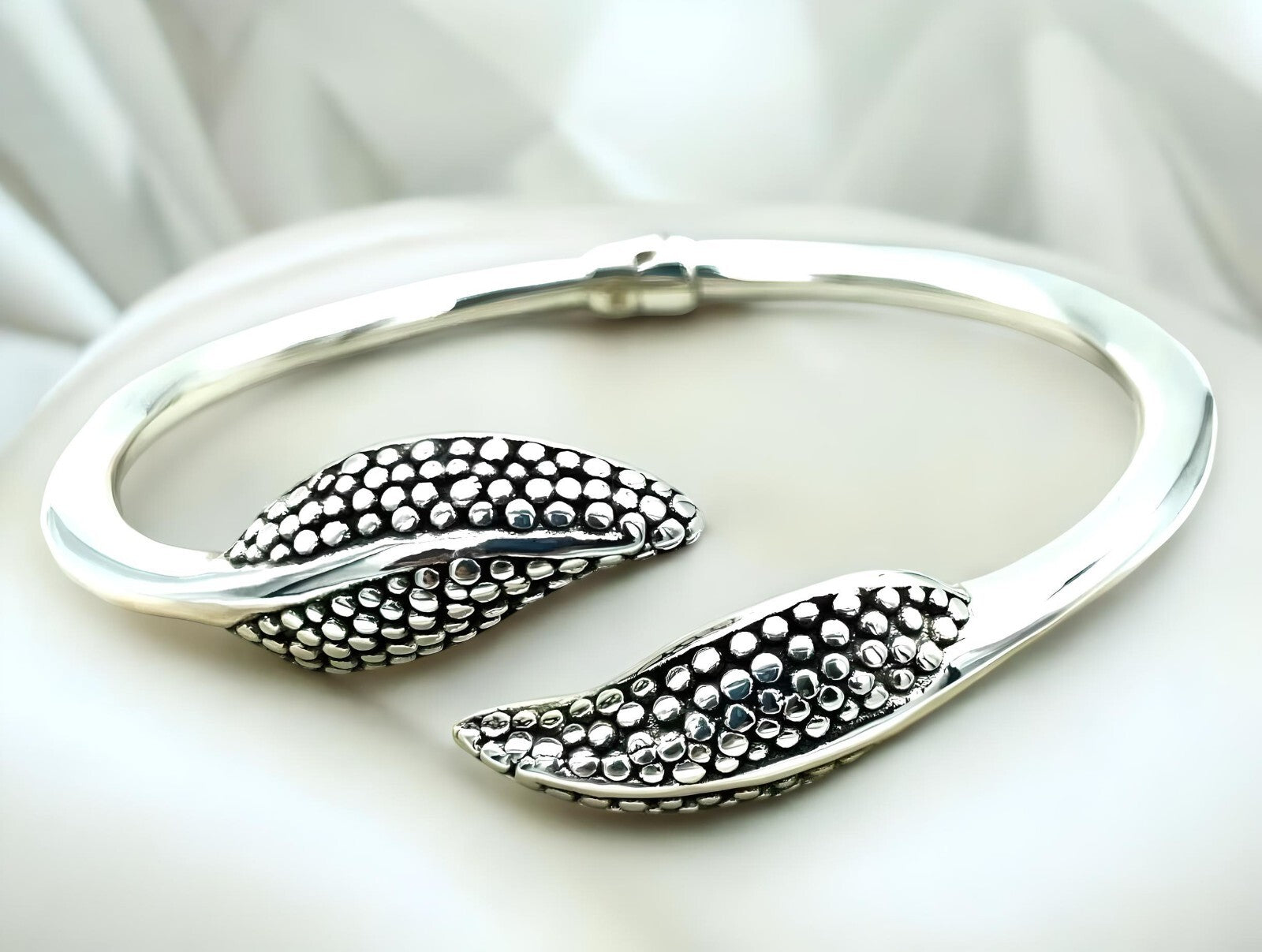 925 Sterling Silver Leaf Bangle Bracelet - 6.5" Lightweight Dotted Design 1451