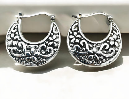 925 STERLING SILVER HEART & FLOWER DESIGN HOOP EARRINGS LIGHTWEIGHT 1560
