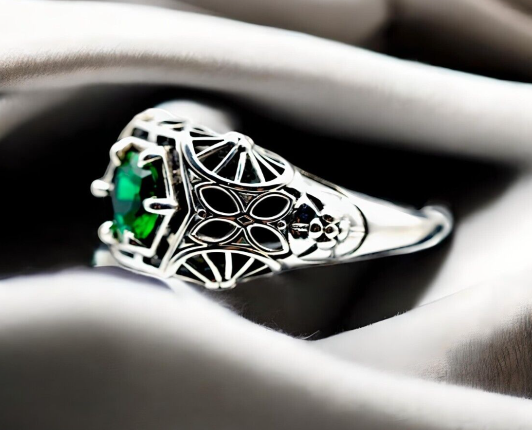 VINTAGE STYLE VIVID GREEN SIMULATED EMERALD 925 SOLID STERLING SILVER RING 1772