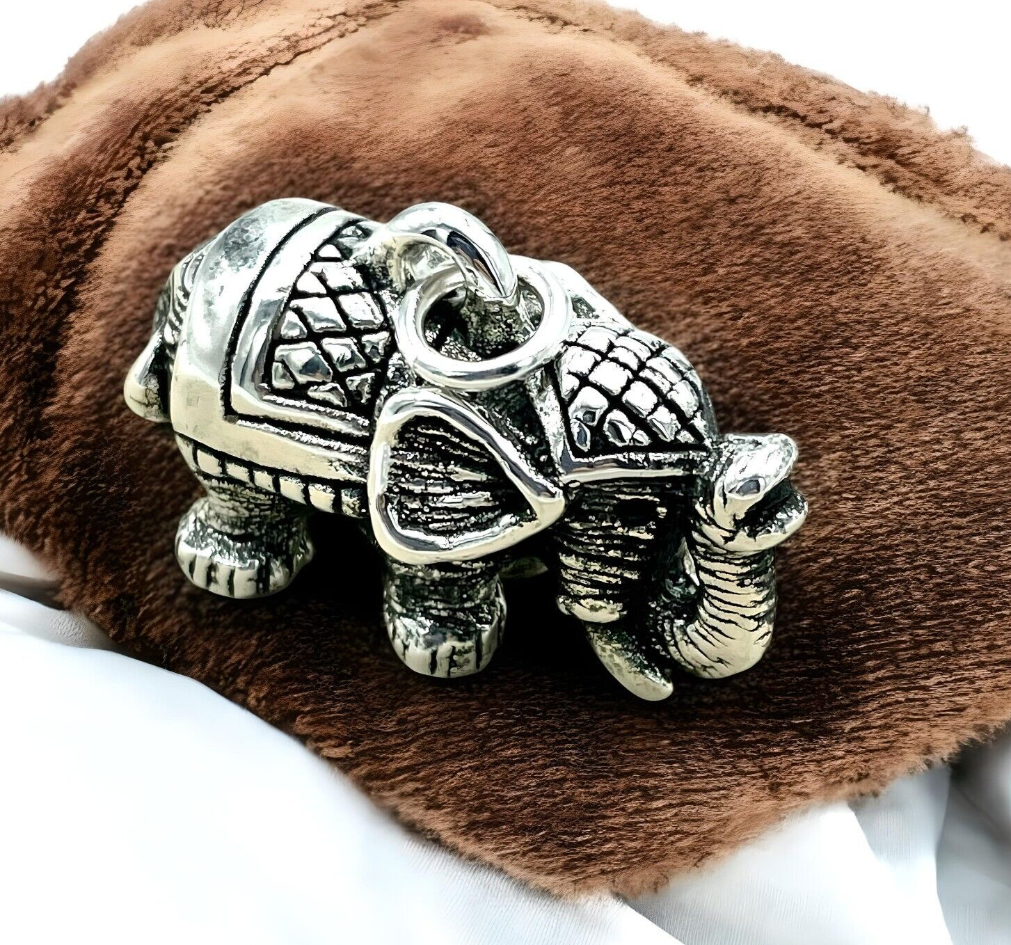 925 STERLING SILVER ELEPHANT PENDANT LIGHTWEIGHT, CHAIN SOLD SEPARATELY 1659