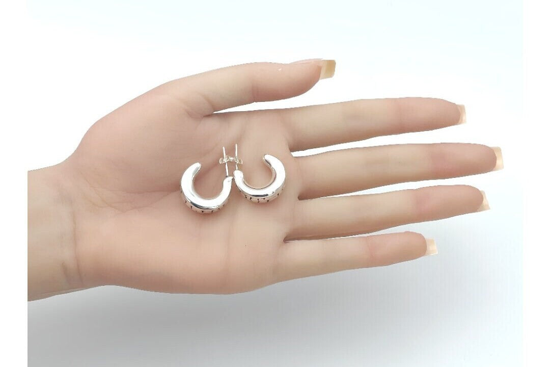 925 Silver, Lightweight Earrings - Cobblestone Hoops with Push Back Design 1528