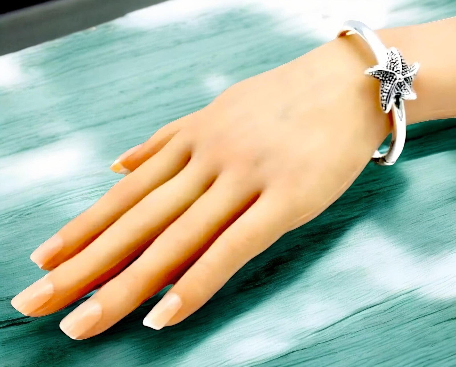 925 Starfish Bangle Sterling Silver - Lightweight 6.5" Hinged Bracelet 1394