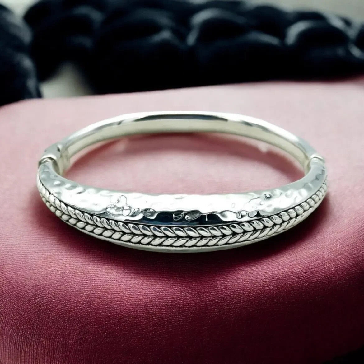 925 Sterling Silver Bangle - Hammered Finish Lightweight 6.5"  1516