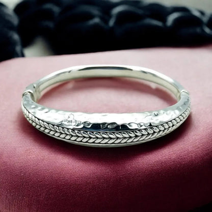 925 Sterling Silver Bangle - Hammered Finish Lightweight 6.5"  1516