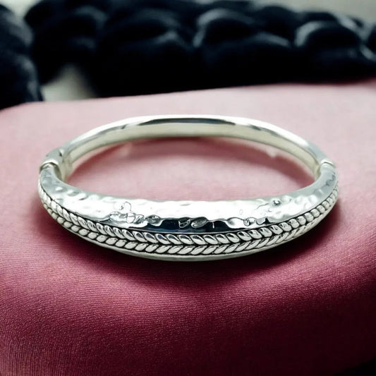 925 Sterling Silver Bangle - Hammered Finish Lightweight 6.5"  1516