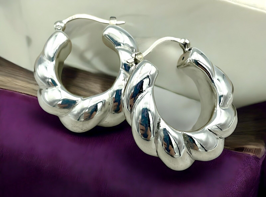 925 STERLING SILVER LIGHTWEIGHT TWISTED DESIGN HOOP EARRINGS 1426