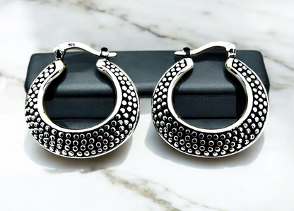 925 Silver Hoop Earrings - Delicate Dot Design - Lightweight Daily Wear 1490