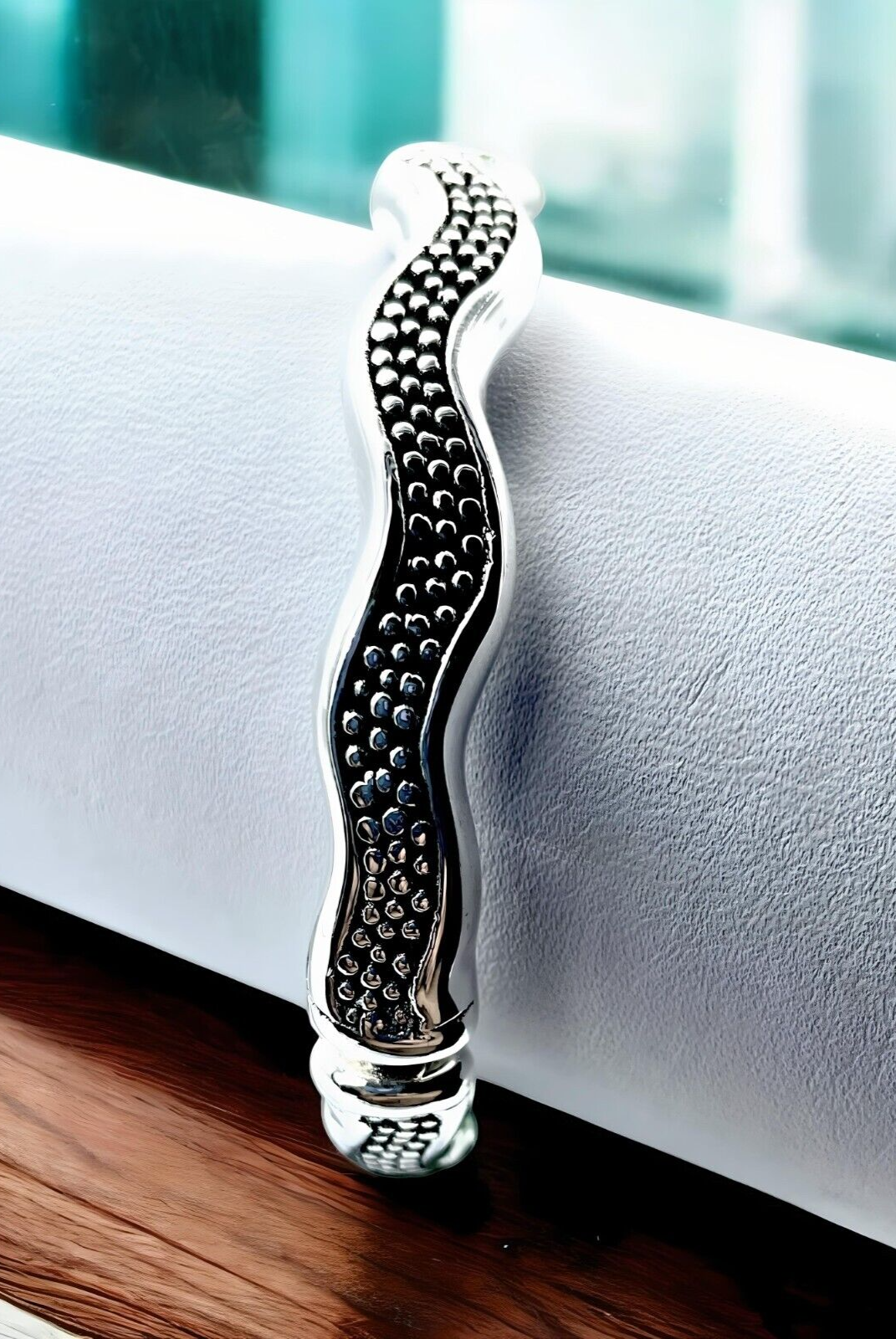 WAVY 925 STERLING SILVER HINGED 6.5" BANGLE BRACELET DOT DESIGN LIGHTWEIGHT 1566