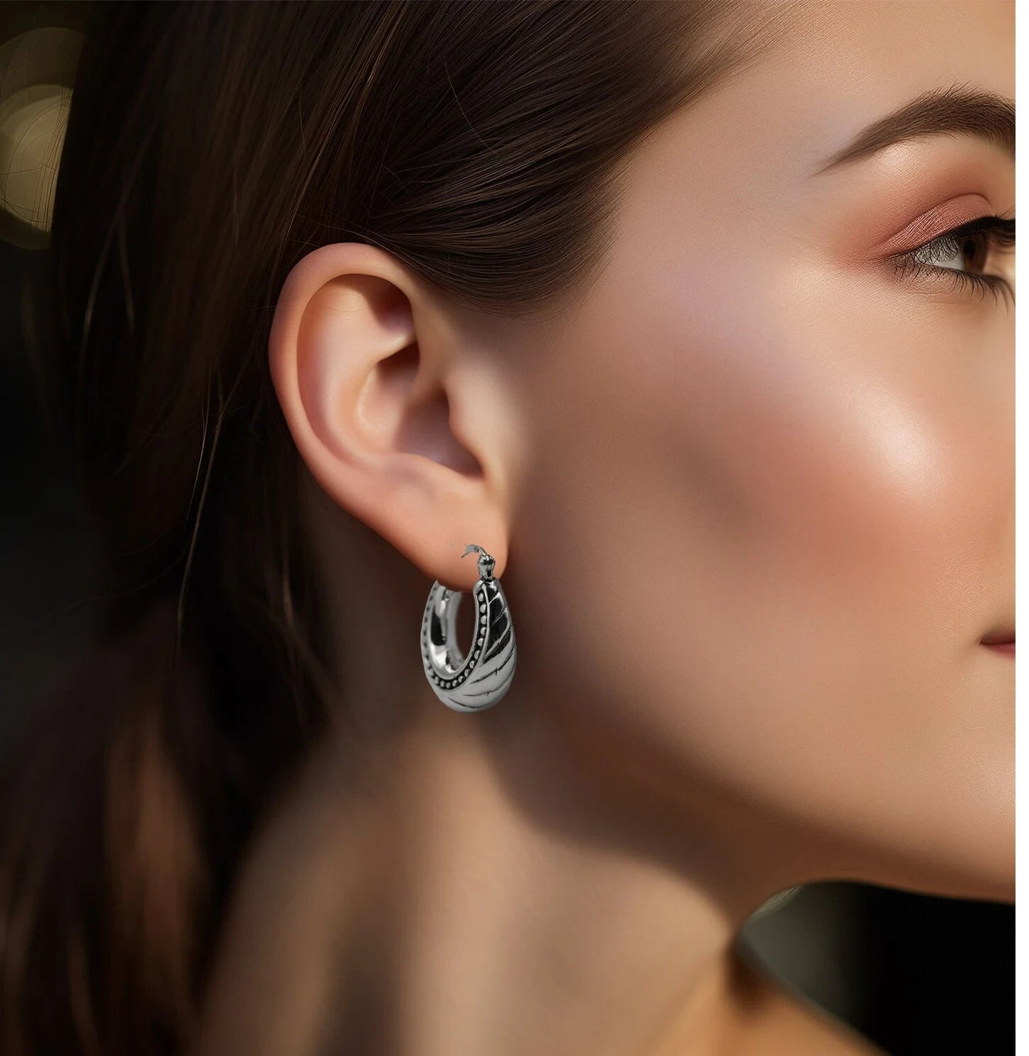 925 Sterling Silver Hoop Earrings - Lightweight Twisted Dot Design 1446