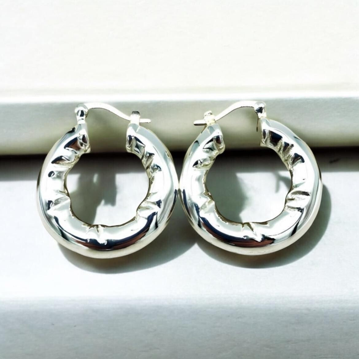 925 Sterling Silver Hoop Earrings, Hammered Finish, Latch Back, Lightweight 1520