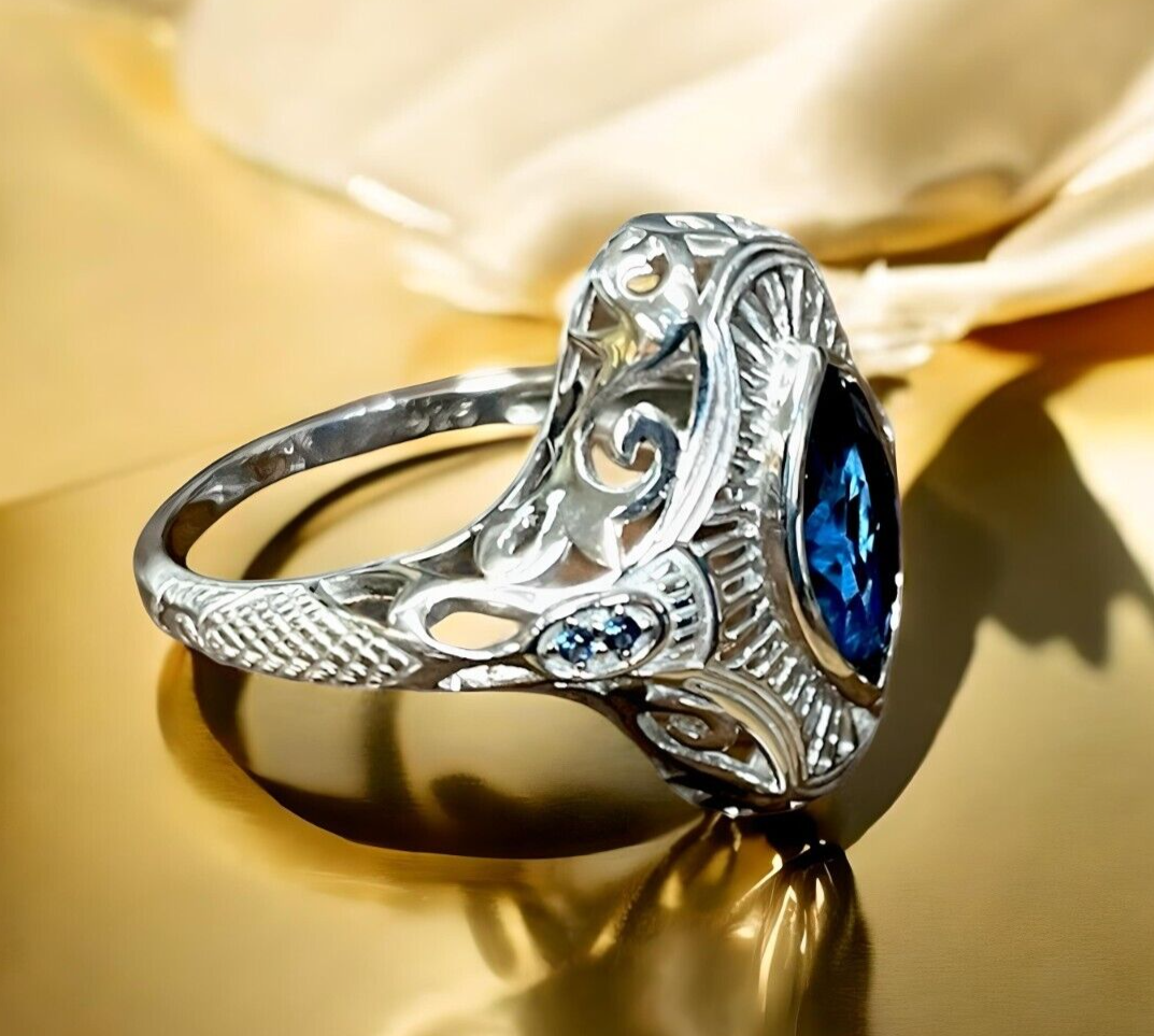 VINTAGE STYLE RHODIUM PLATED 925 STERLING SILVER SIMULATED SAPPHIRE RING 1799