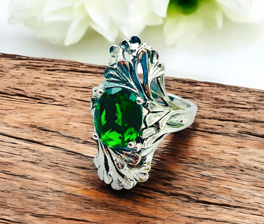VINTAGE STYLE 925 SOLID STERLING SILVER VIVID GREEN SIMULATED EMERALD RING 1814