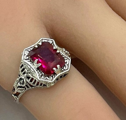 VIVID RED ANTIQUE STYLE 925 STERLING SILVER LAB-CREATED RUBY FILIGREE RING  1338