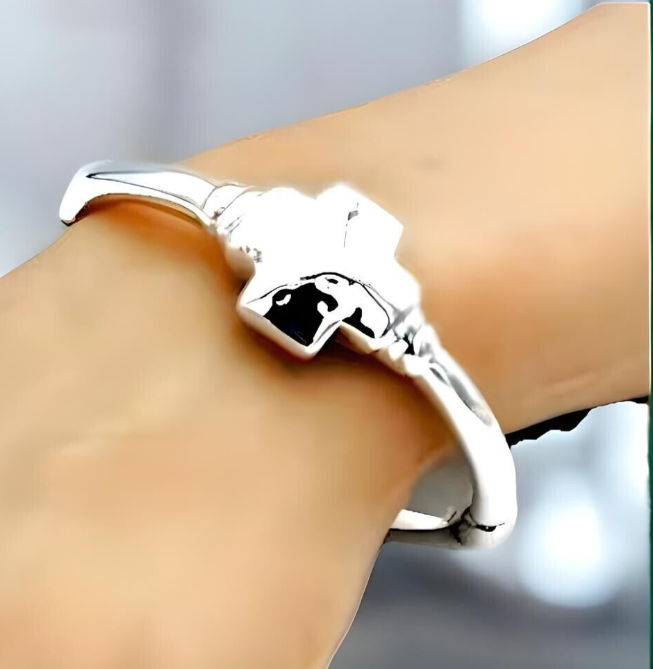 925 Sterling Silver Cross Bangle Bracelet - Lightweight Hammered 6.5" 1389