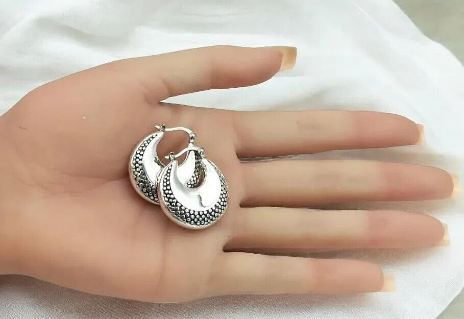 925 Sterling Silver Dot Design Lightweight Hoop Earrings-Secure Latch Back 1284