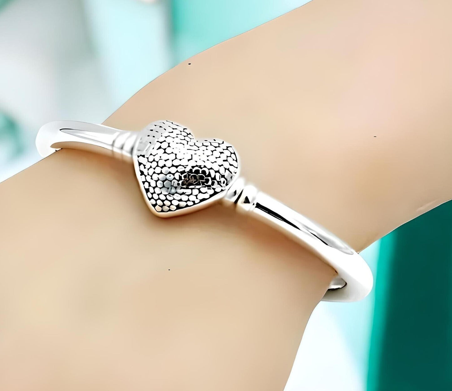 925 Sterling Silver Dotted Heart 6.75" Bracelet - Lightweight Bangle 1292