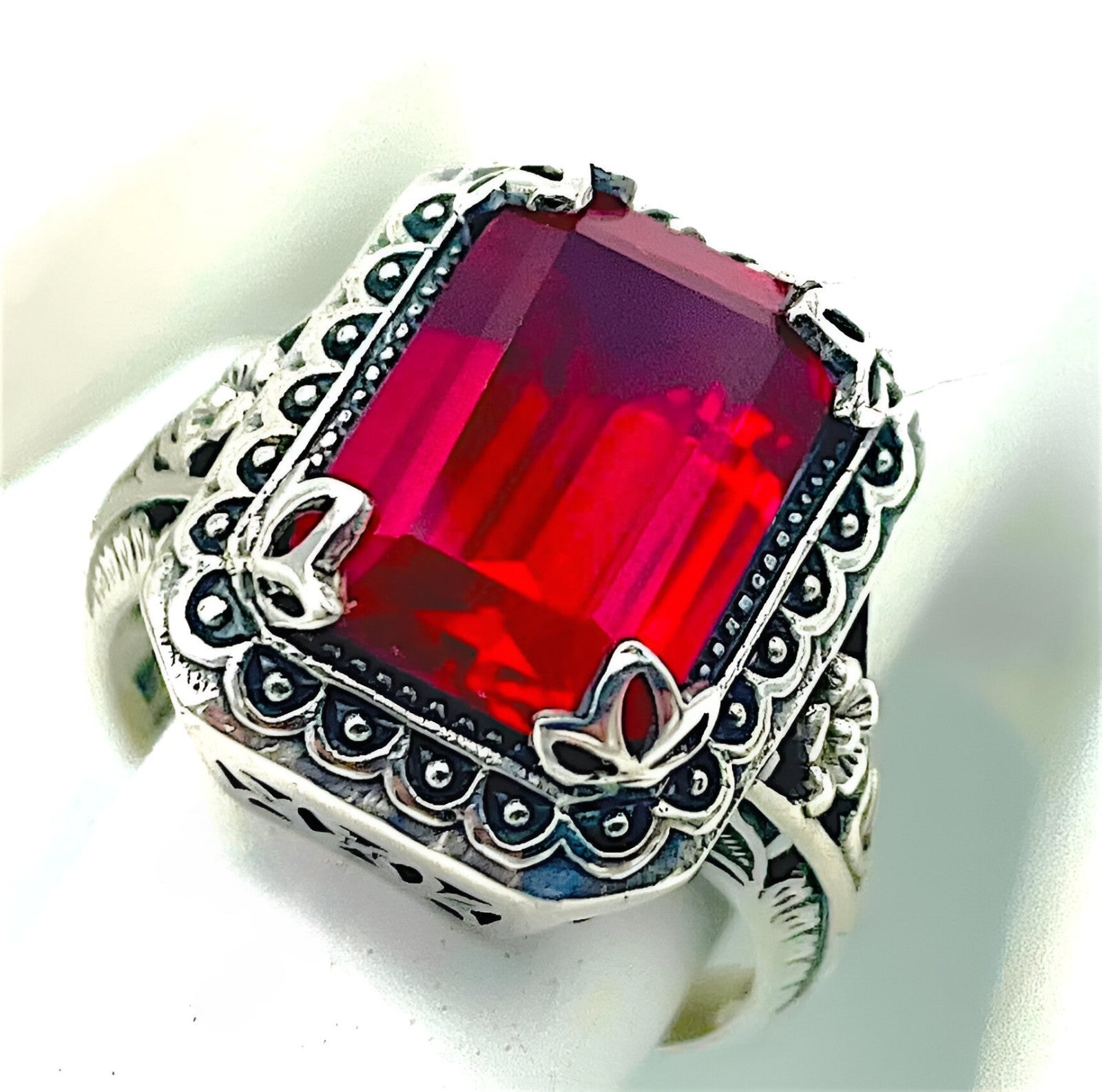 VIVID RED VINTAGE STYLE 925 STERLING SILVER LAB-CREATED RUBY FLOWER RING   #1216