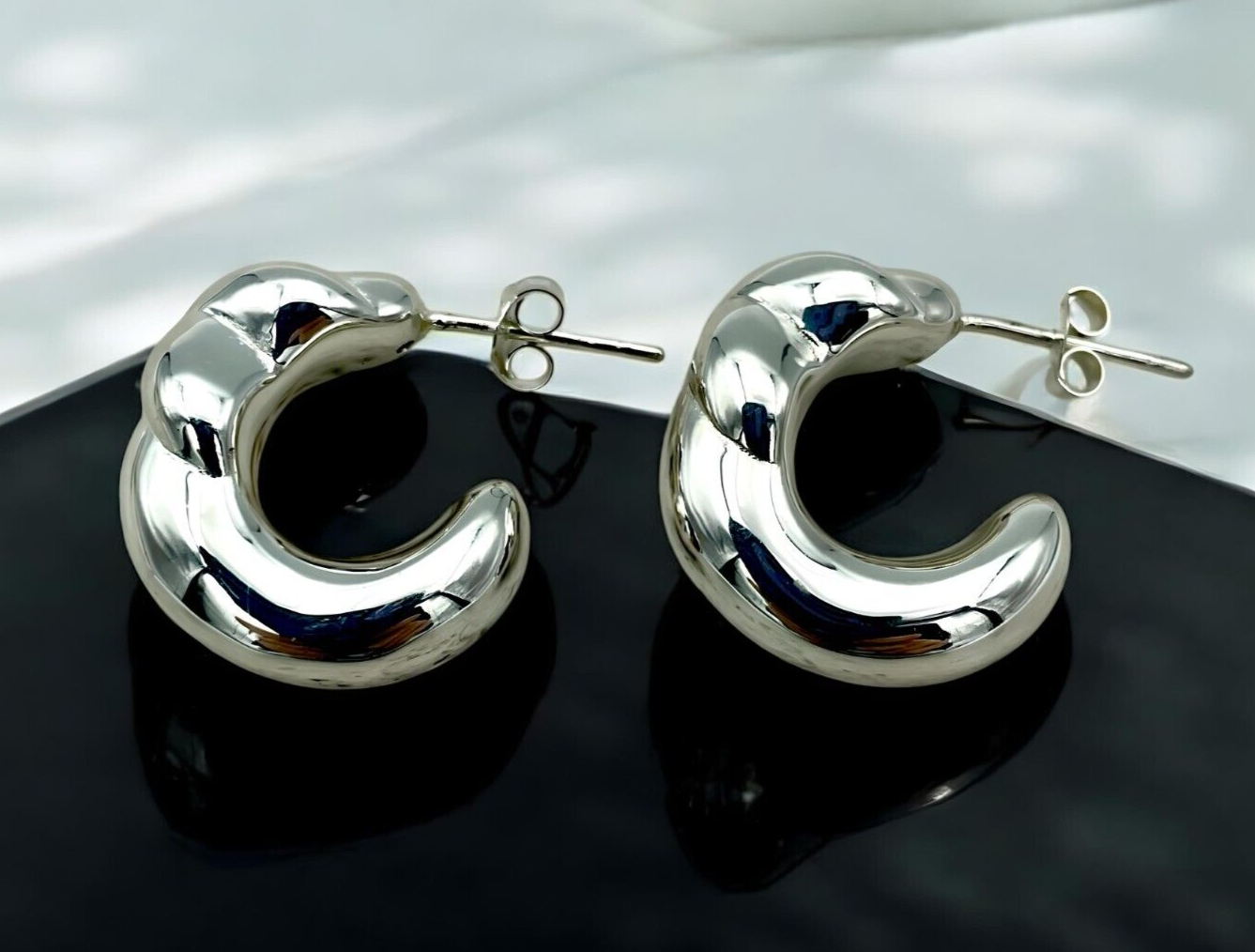 925 STERLING SILVER HUGGIE HOOP EARRINGS LIGHTWEIGHT PUSH BACK 1551