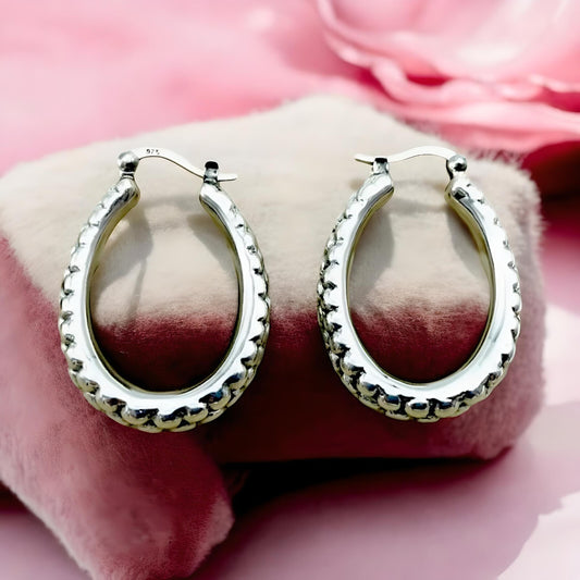 925 Sterling Silver Lightweight Hoop Earrings - Latch Back Oval Design 1211