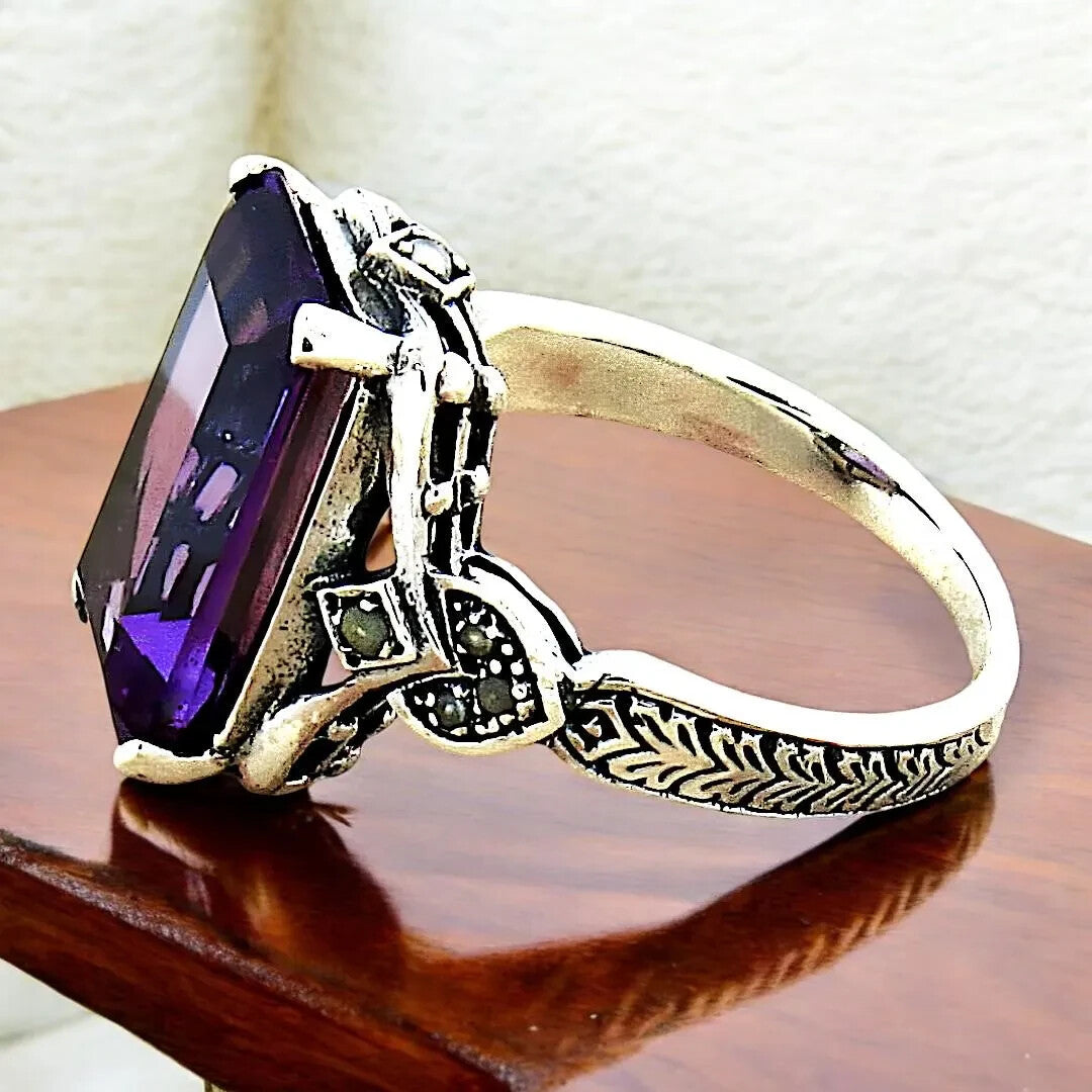 VINTAGE STYLE 925 STERLING SILVER 6.5 CARAT SIMULATED ALEXANDRITE RING      #208