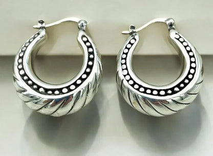 925 Sterling Silver Hoop Earrings - Lightweight Twisted Dot Design 1446
