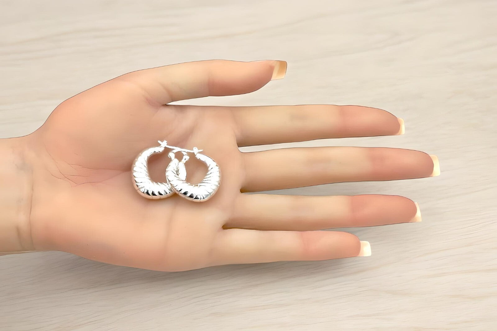 925 Sterling Silver Hoop Earrings - Lightweight Twisted Design 1455