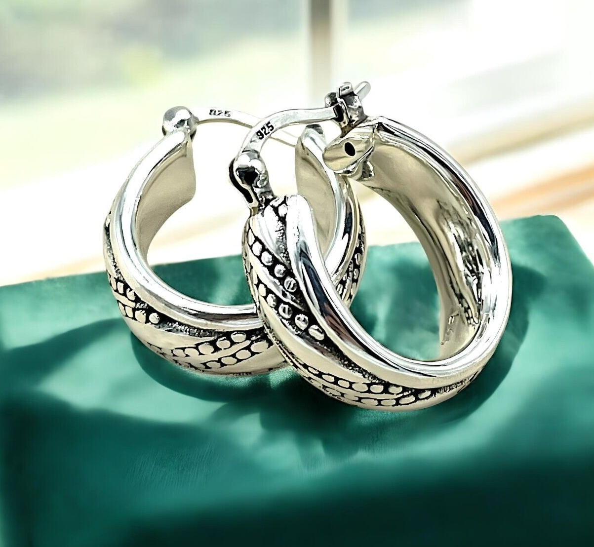 925 STERLING SILVER DOT DESIGN LATCH BACK HOOP EARRINGS LIGHTWEIGHT 1653