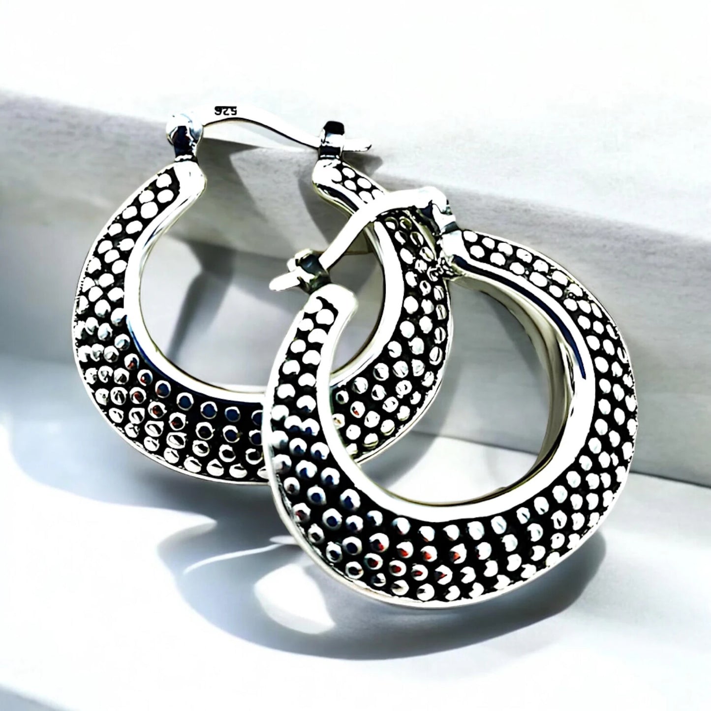 925 Silver Hoop Earrings - Delicate Dot Design - Lightweight Daily Wear 1490