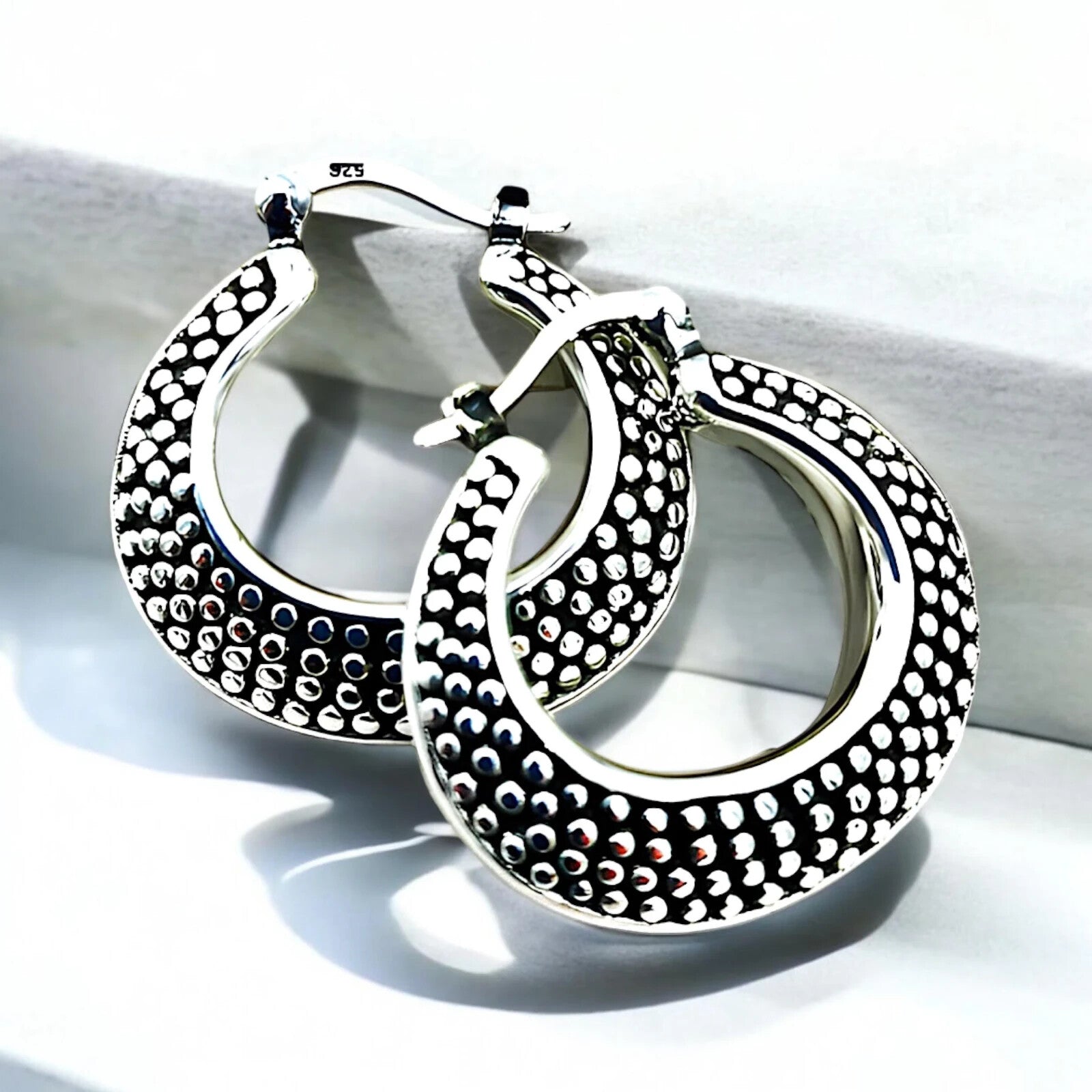 925 Silver Hoop Earrings - Delicate Dot Design - Lightweight Daily Wear 1490