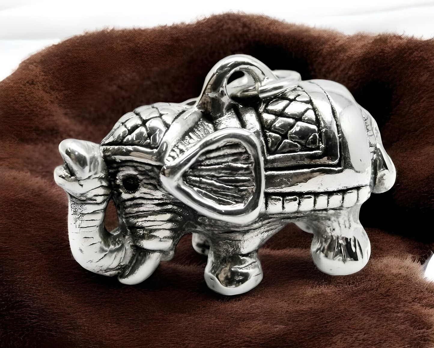 925 STERLING SILVER ELEPHANT PENDANT LIGHTWEIGHT, CHAIN SOLD SEPARATELY 1659