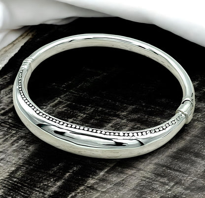 925 Sterling Silver Classic Simple Bangle-Lightweight Spring Hinged 6.5"  1498