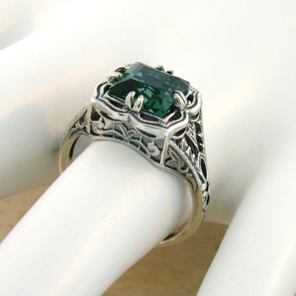 925 STERLING SILVER ART DECO STYLE GREEN SIMULATED EMERALD RING             #704