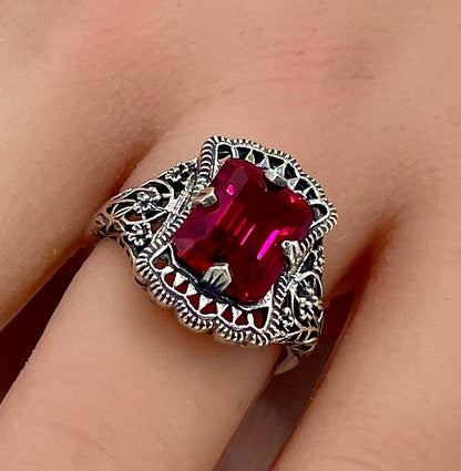 VIVID RED 925 STERLING SILVER LAB-CREATED RUBY ANTIQUE STYLE RING          #1309