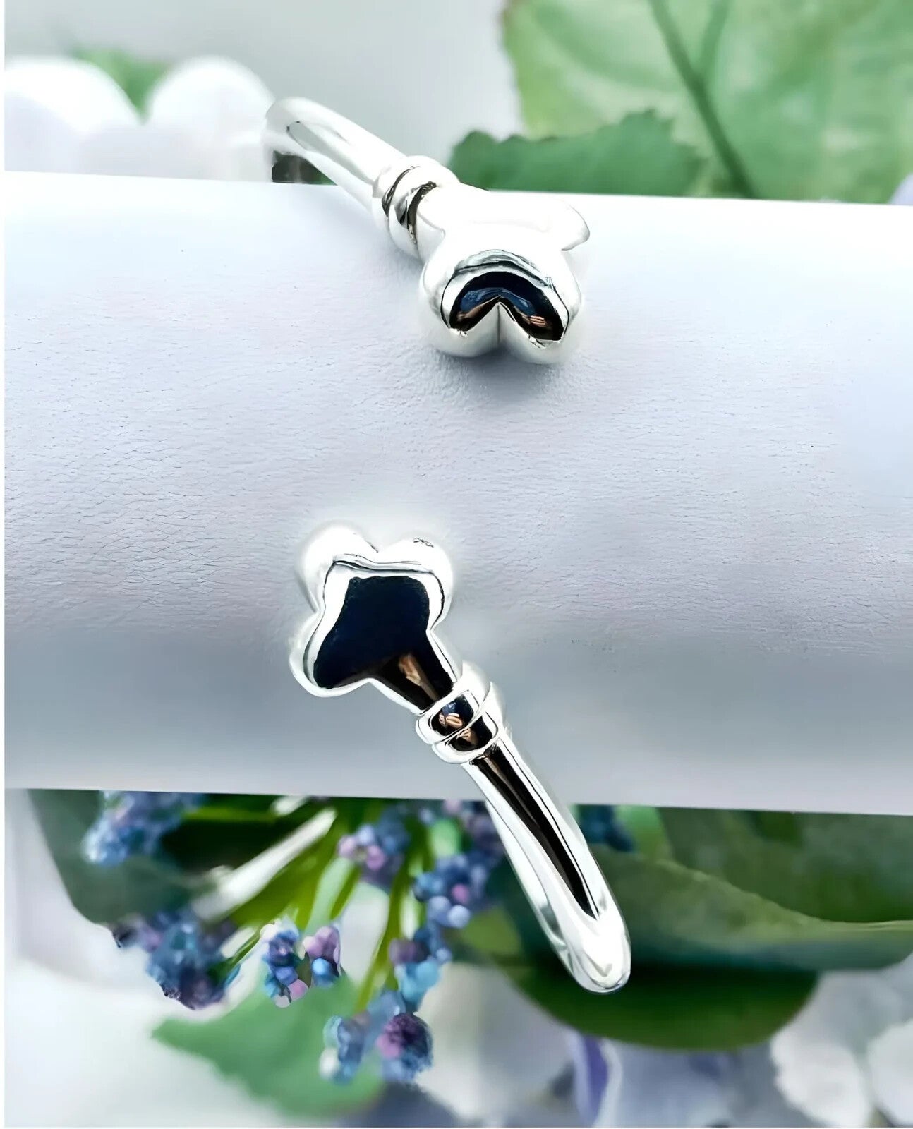 925 Silver, Light Weight Double Cross Bracelet, Spring Hinged Design 17.5cm 1428