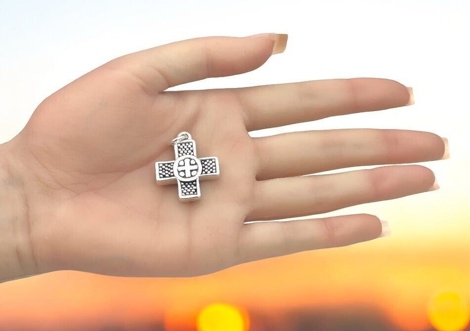 925 Silver, Lightweight Celtic Cross Necklace - Chain Sold Separate 1524