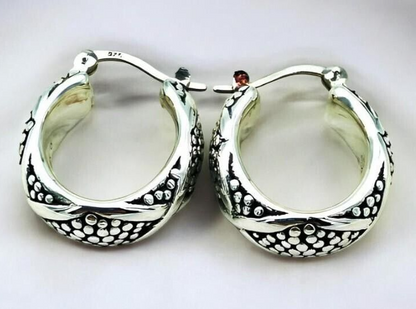 925 STERLING SILVER DOTTED SNAKE DESIGN LIGHTWEIGHT HOOP EARRINGS 1548