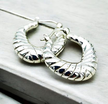 925 Sterling Silver Hoop Earrings - Lightweight Twisted Design 1455