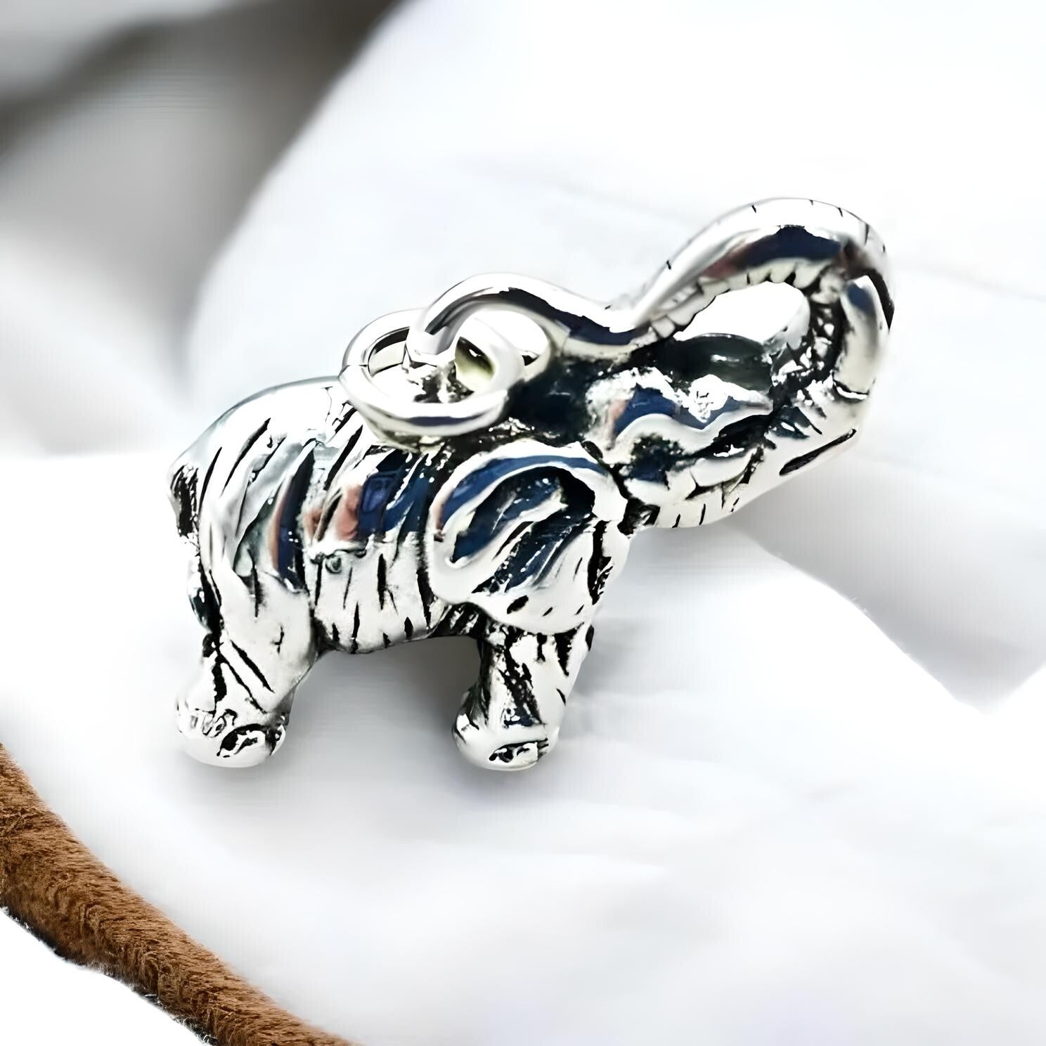 925 STERLING SILVER ELEPHANT PENDANT LIGHTWEIGHT - Chain Sold Separate 1429